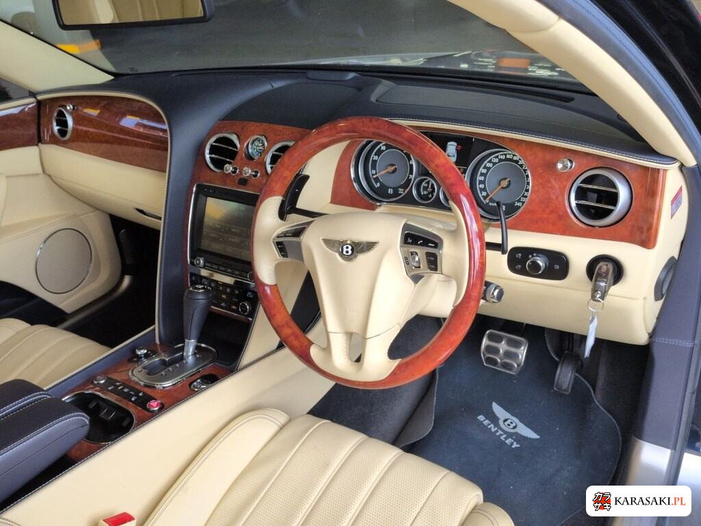 Bentley Flying Spur 2015 z aukcji japońskiej