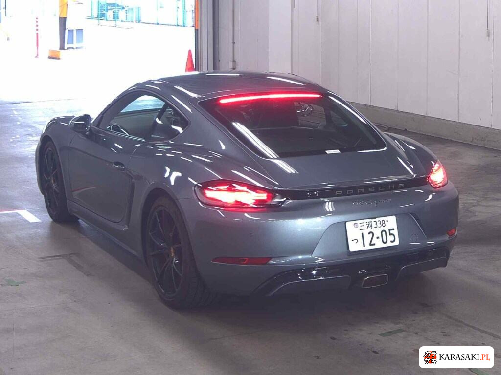 Porsche 718 Cayman 2025 z aukcji japońskiej