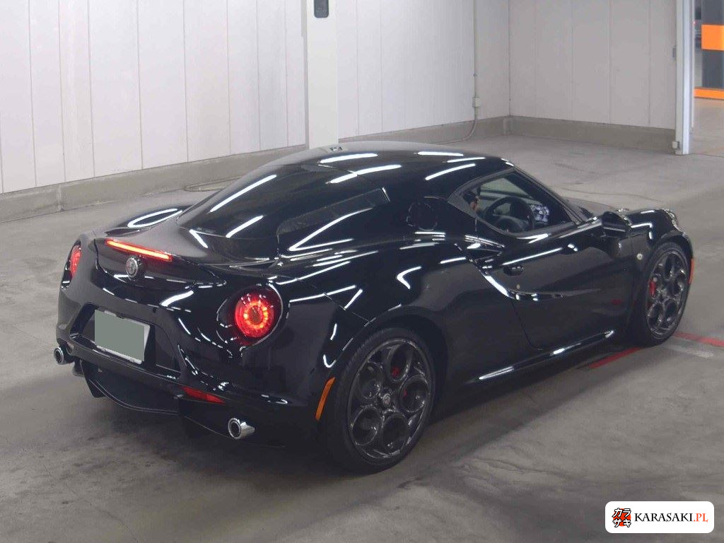 Alfa Romeo 4C 2021 z aukcji japońskiej