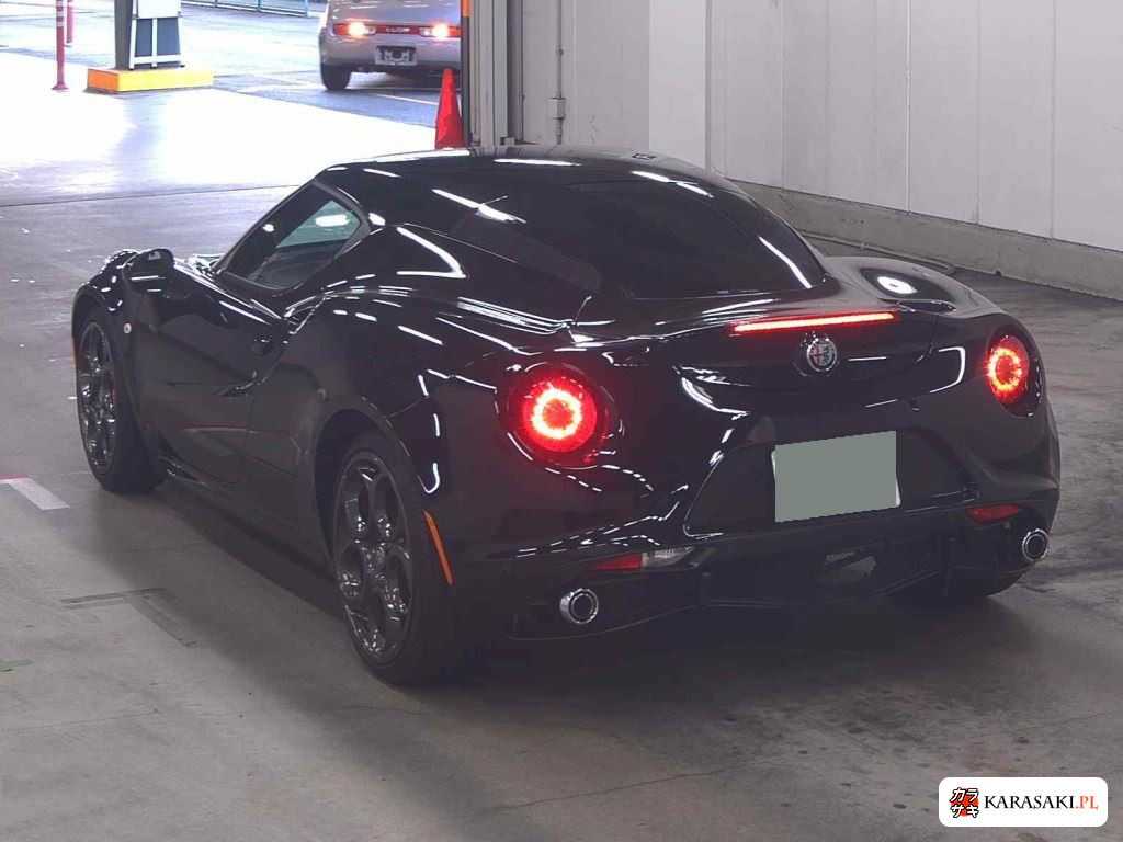 Alfa Romeo 4C 2021 z aukcji japońskiej