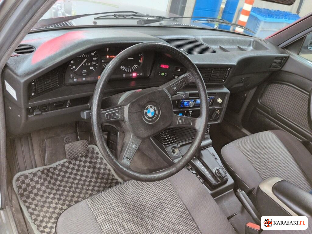 BMW 5 Series 1988 z aukcji japońskiej