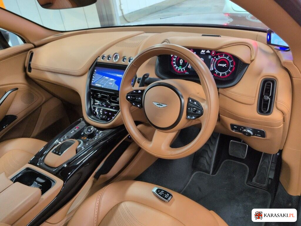 Aston Martin DBX 2023 z aukcji japońskiej