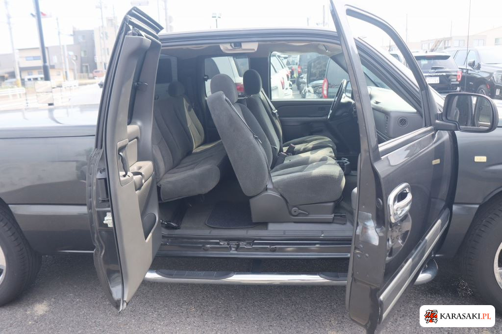 Chevrolet Silverado 2005 z aukcji japońskiej