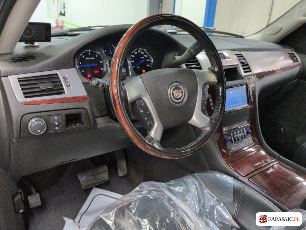 Cadillac Escalade 2012 z aukcji japońskiej