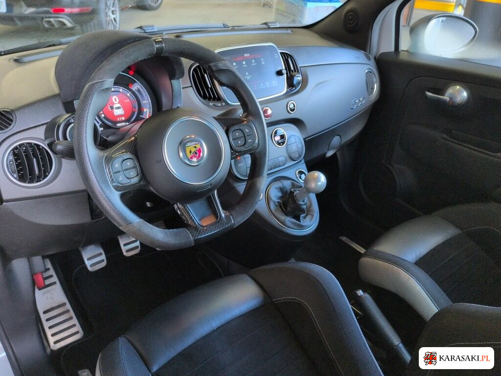 Abarth 595 2020 z aukcji japońskiej
