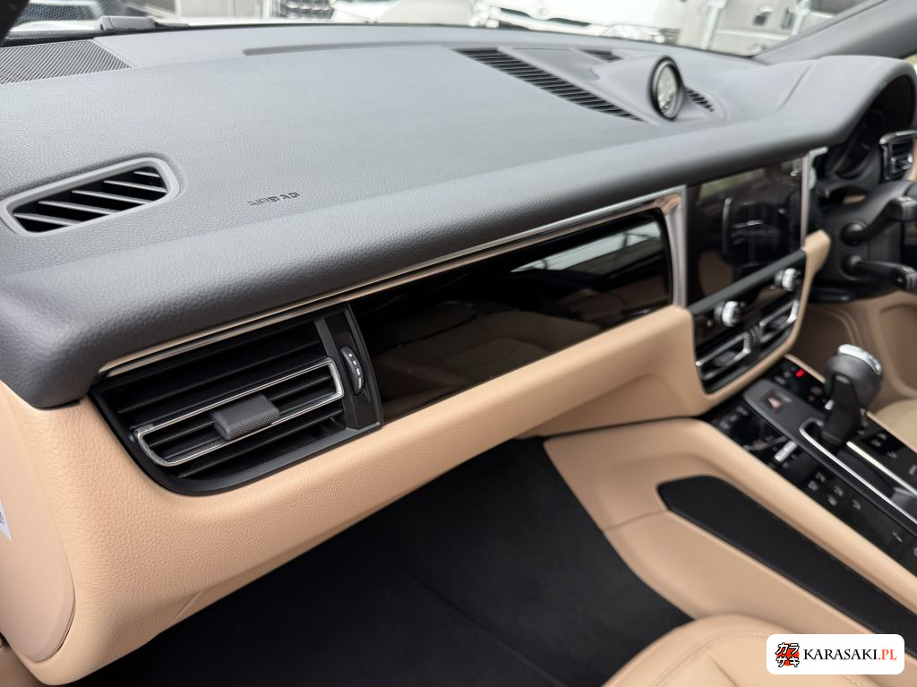 Porsche Macan 2023 z aukcji japońskiej