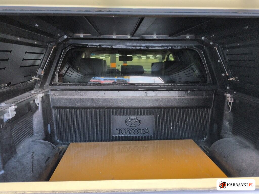 America Toyota 2013 z aukcji japońskiej