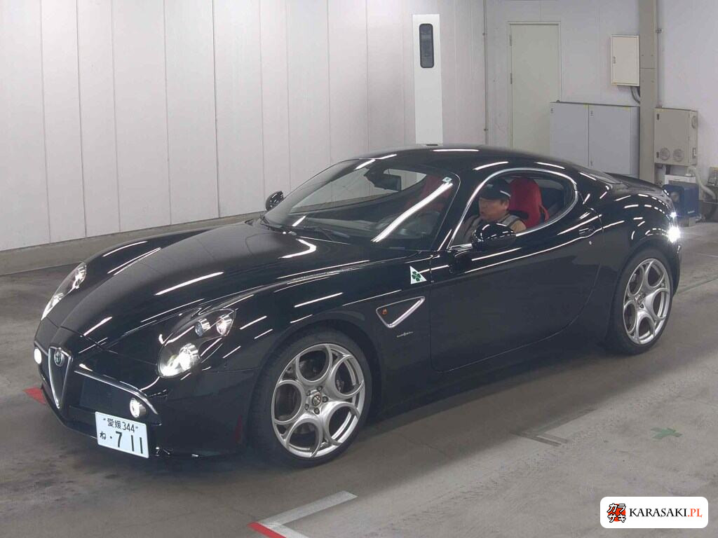 Alfa Romeo 8C Competizione 2009 z aukcji japońskiej