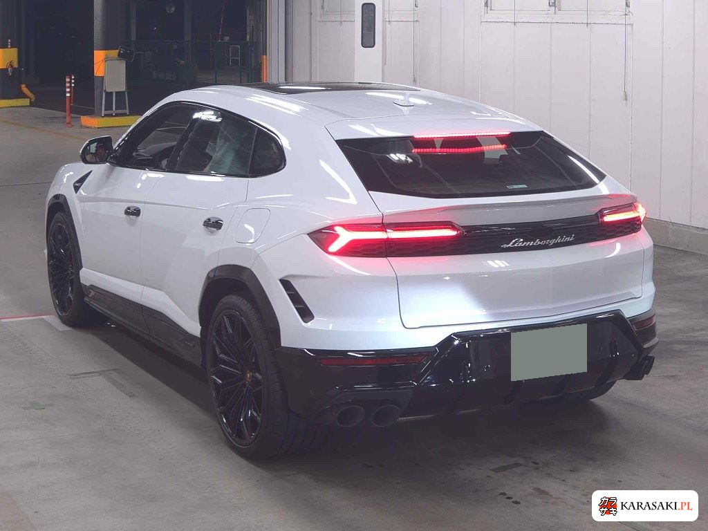 Lamborghini Urus 2025 z aukcji japońskiej