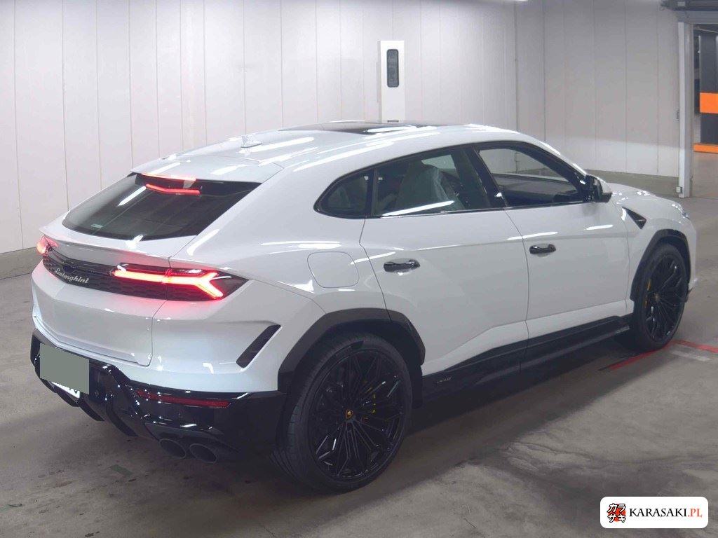 Lamborghini Urus 2025 z aukcji japońskiej