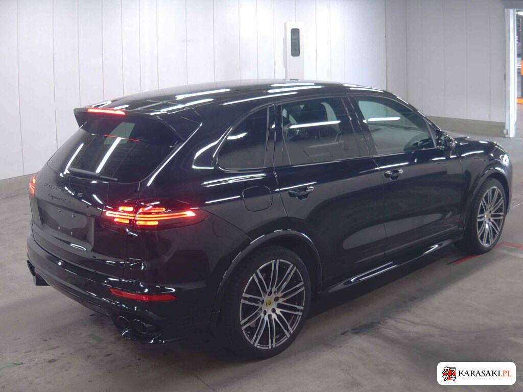 Porsche Cayenne 2015 z aukcji japońskiej