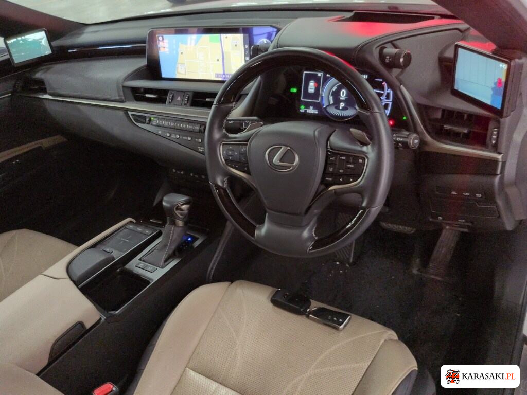 Lexus Es 2019 z aukcji japońskiej