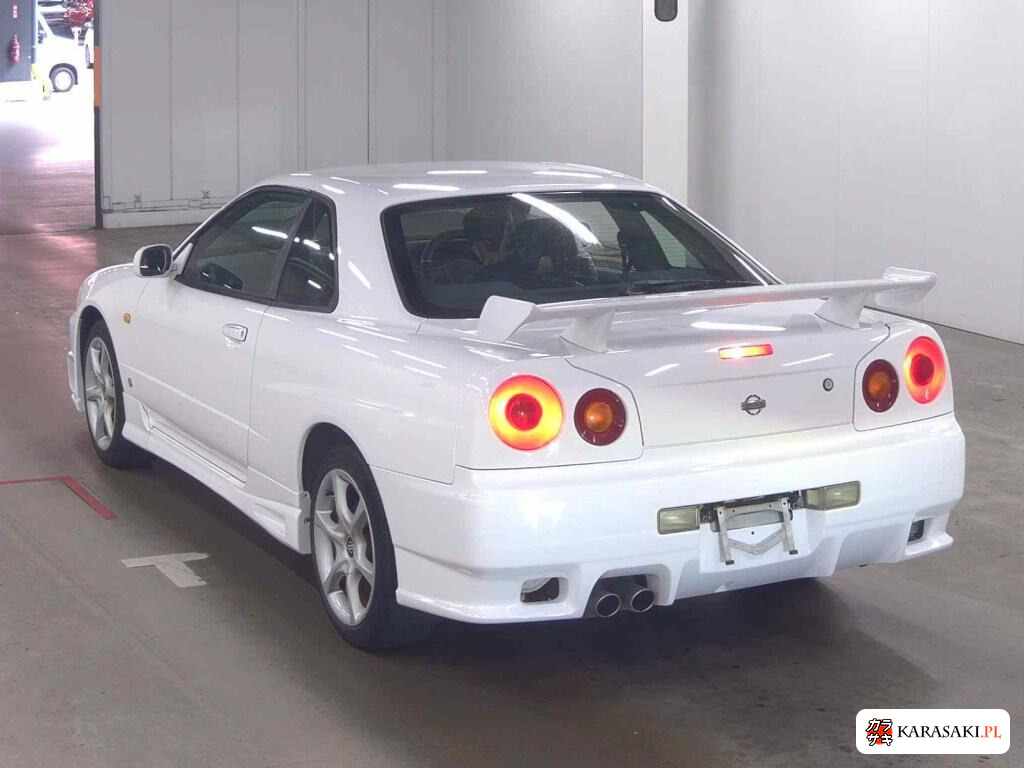 Nissan Skyline 1998 z aukcji japońskiej