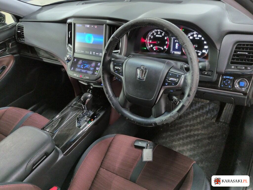 Toyota Crown 2015 z aukcji japońskiej