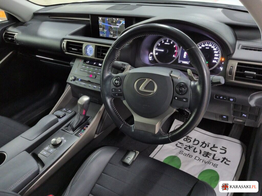Lexus Is 2015 z aukcji japońskiej