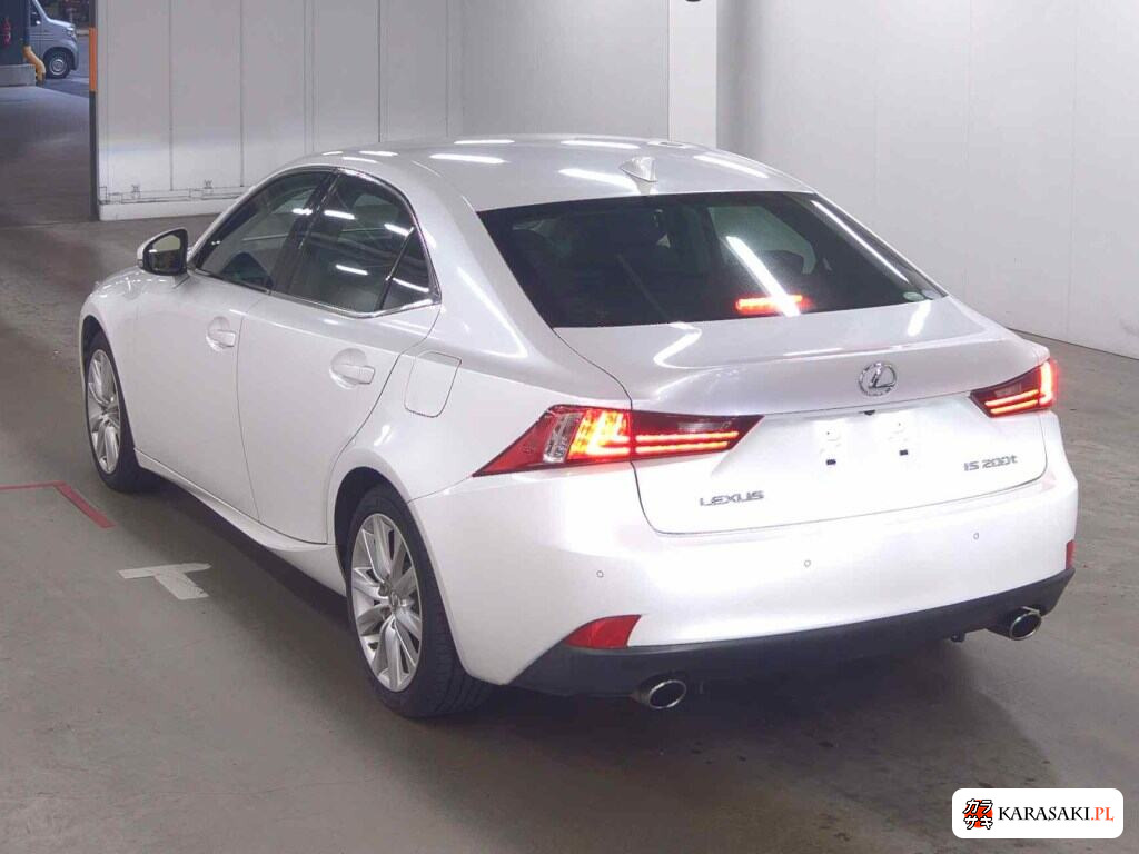 Lexus Is 2015 z aukcji japońskiej