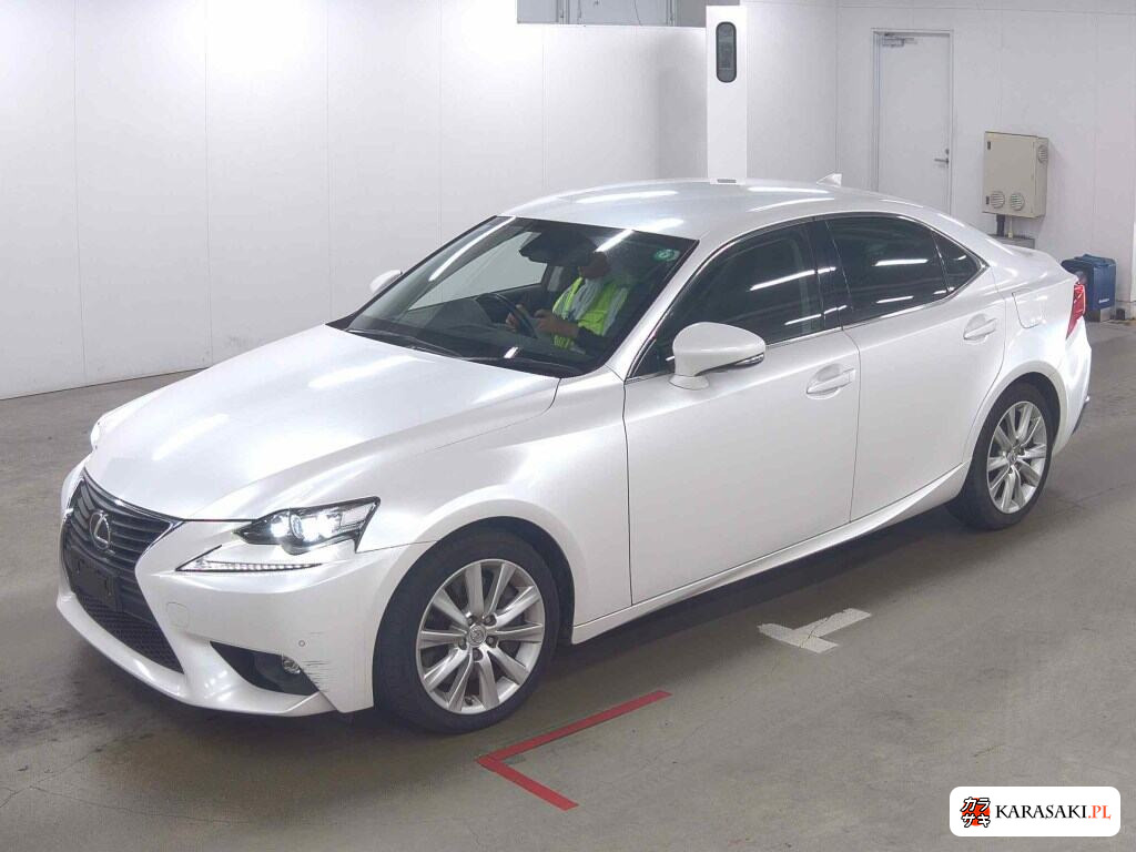 Lexus Is 2015 z aukcji japońskiej