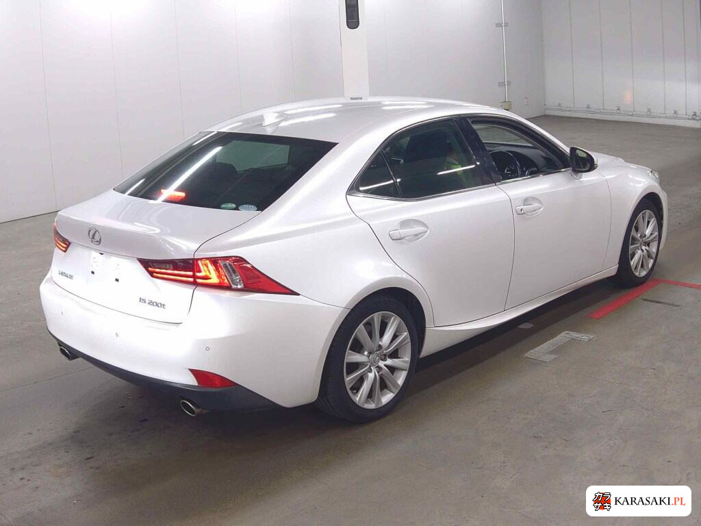 Lexus Is 2015 z aukcji japońskiej