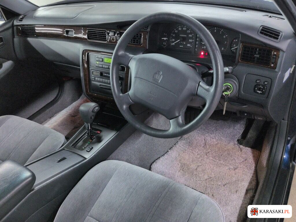 Toyota Crown 2000 z aukcji japońskiej