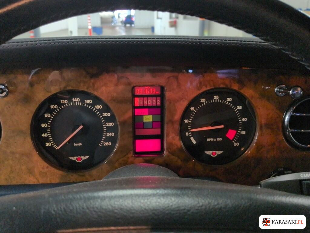 Bentley Brooklands 1998 z aukcji japońskiej