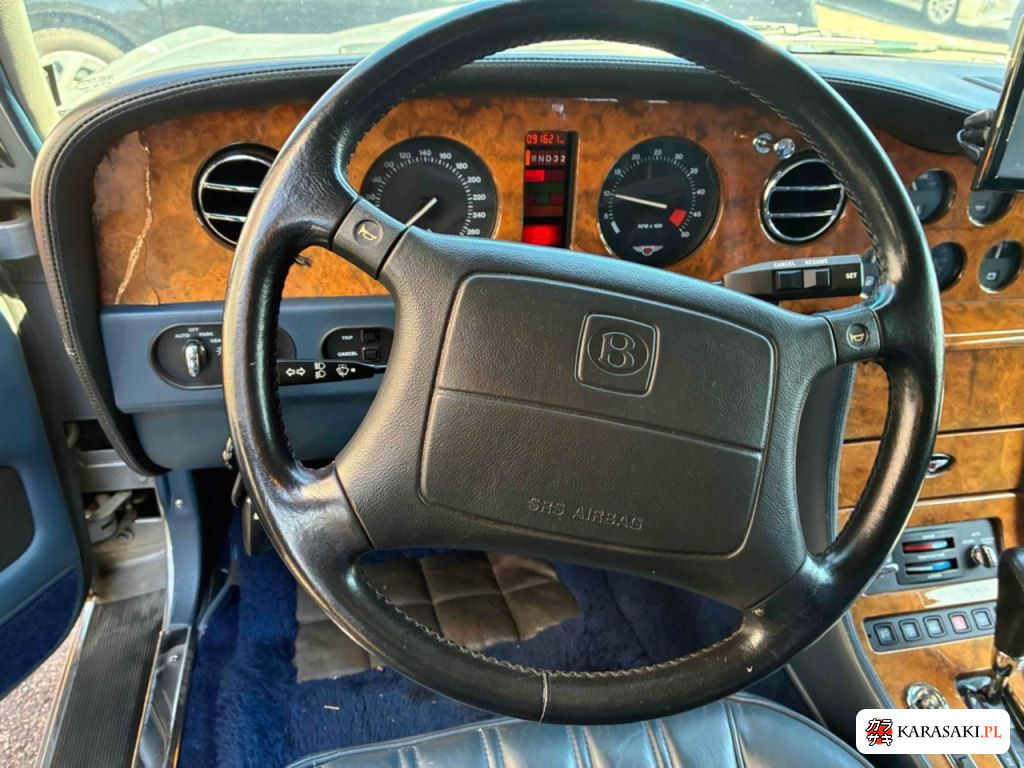 Bentley Brooklands 1998 z aukcji japońskiej