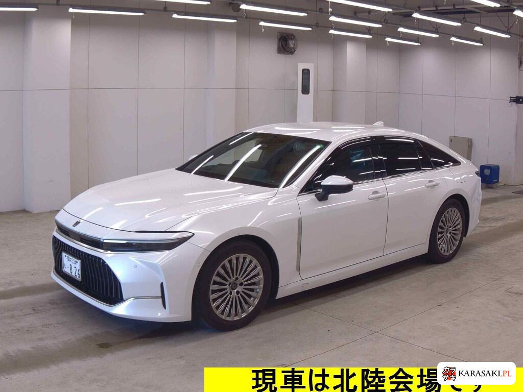 Toyota Crown 2024 z aukcji japońskiej