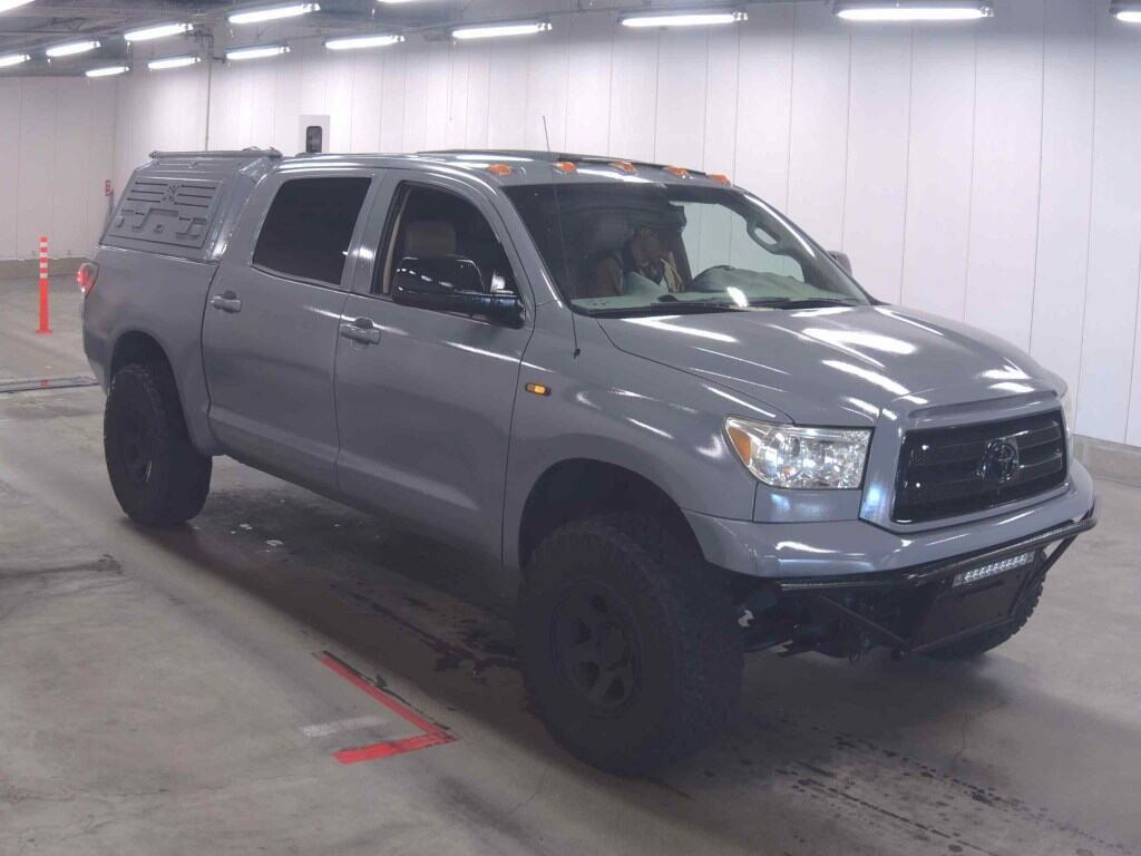 America Toyota 2013 z aukcji japońskiej