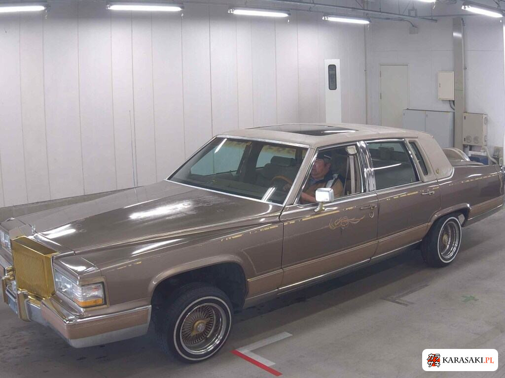 2003 Cadillac Fleetwood 4D 3