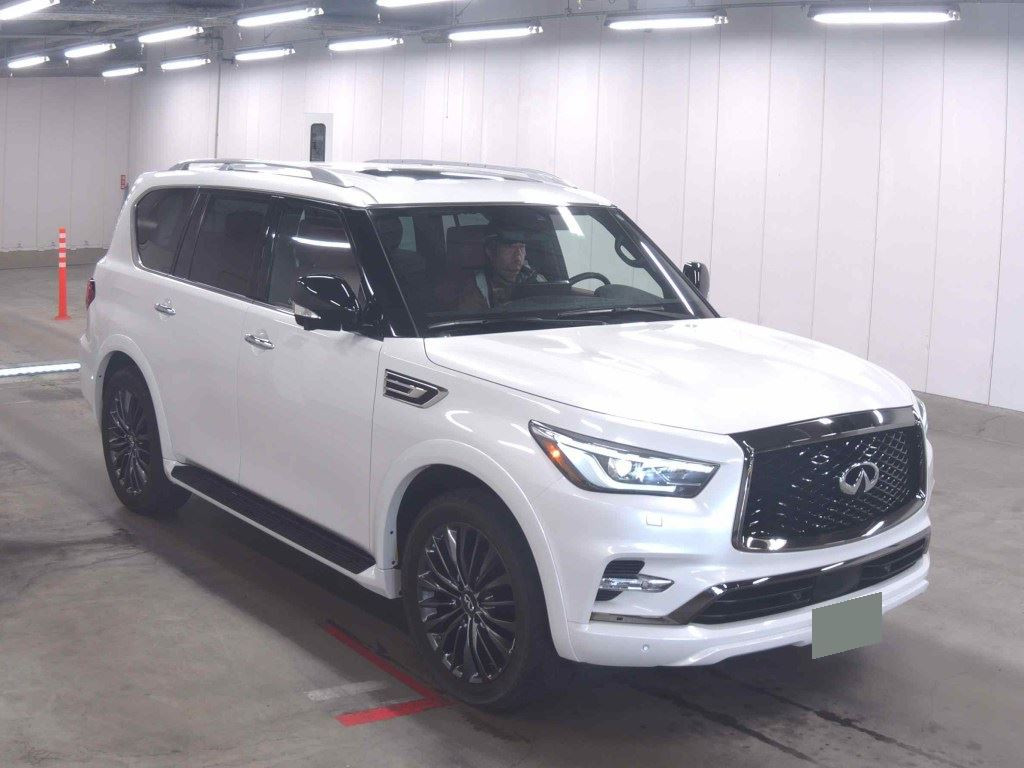 Infiniti QX80 2023 z aukcji japońskiej