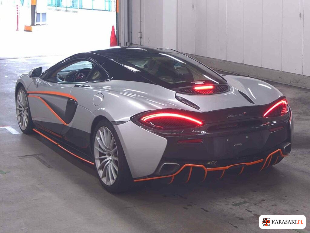 2016 McLaren 570GT 2