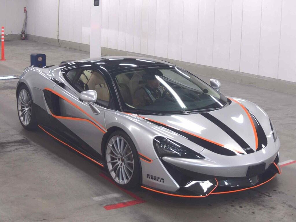McLaren 570GT 2016 z aukcji japońskiej