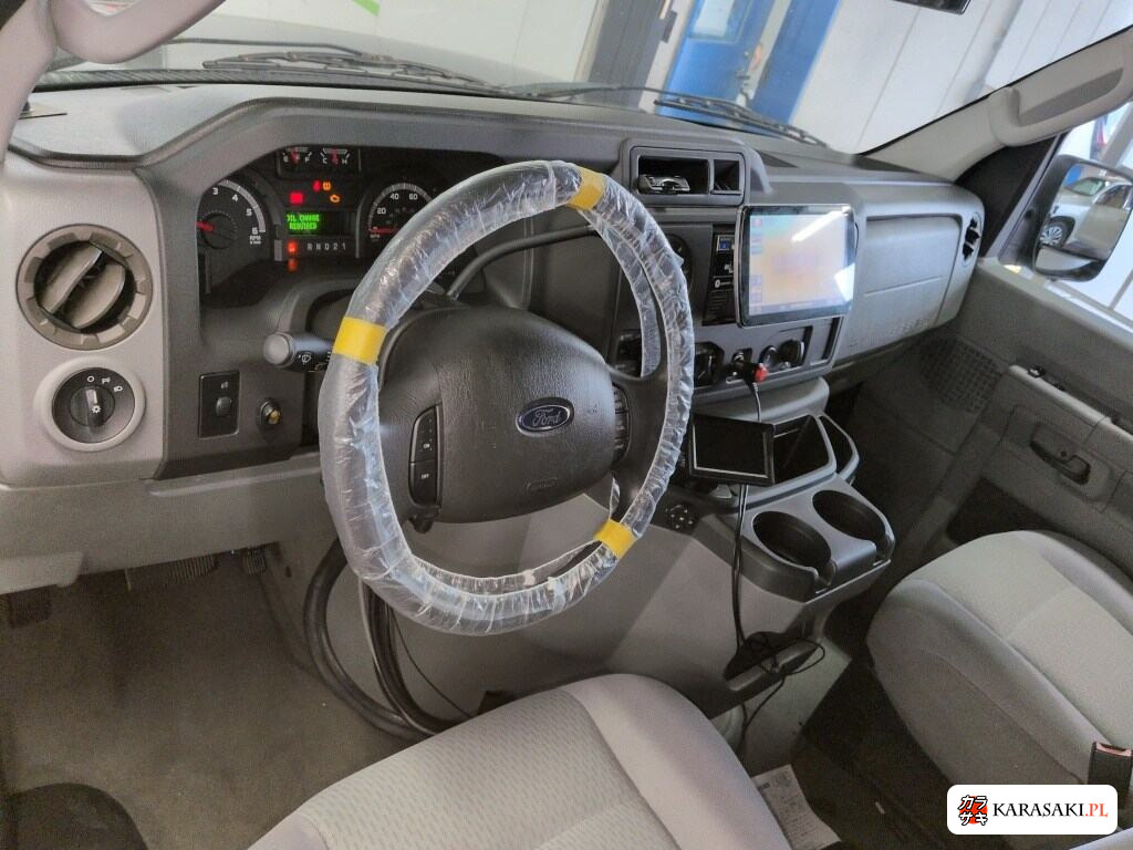 2013 Ford E-150 5