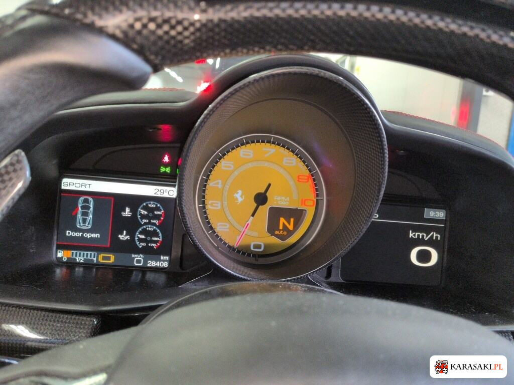 2011 Ferrari 458 Italia Base Grade 6