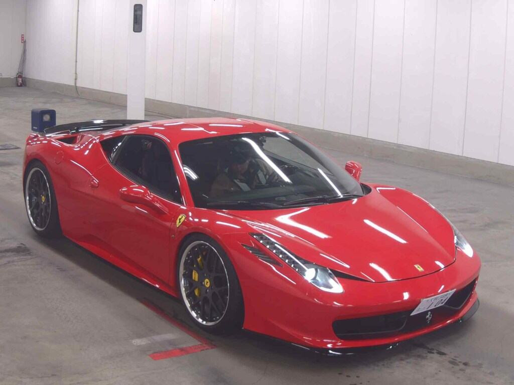 Ferrari 458 Italia 2011 z aukcji japońskiej