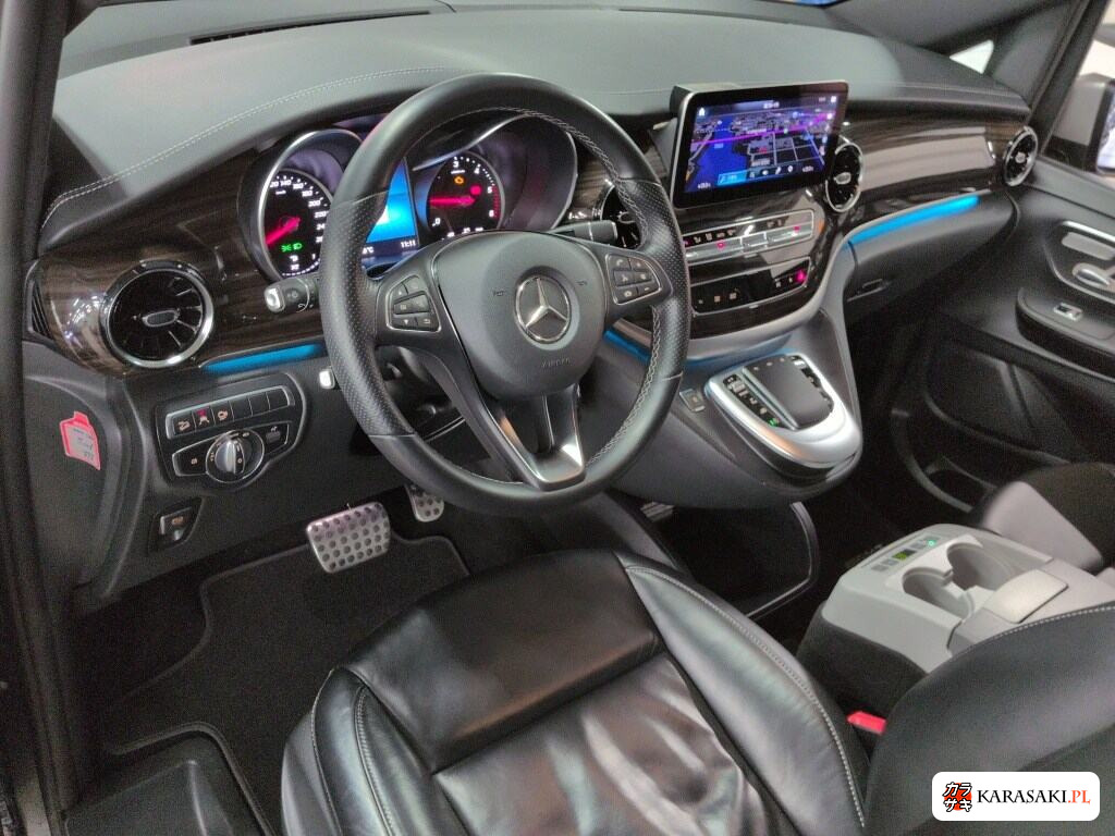 2022 Mercedes-Benz V-Class 5D 5