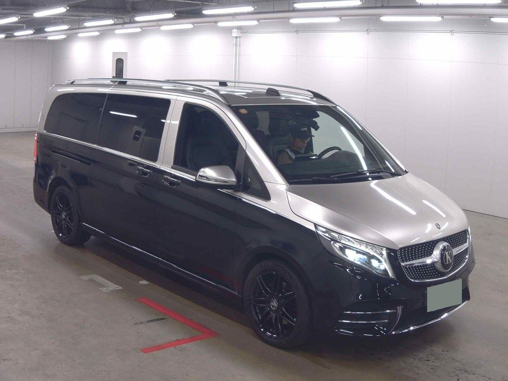 Mercedes-Benz V-Class 2022 z aukcji japońskiej