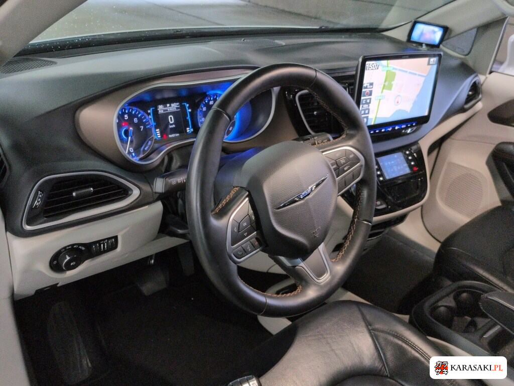 2018 Chrysler Pacifica 5