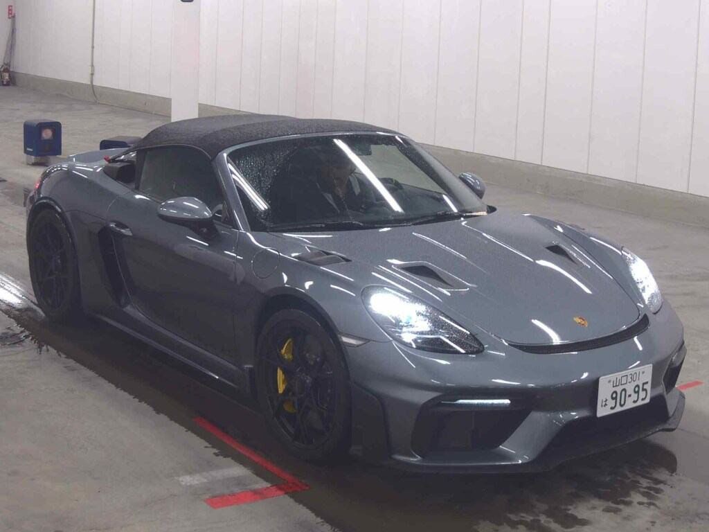 Porsche 718 Spyder 2025 z aukcji japońskiej