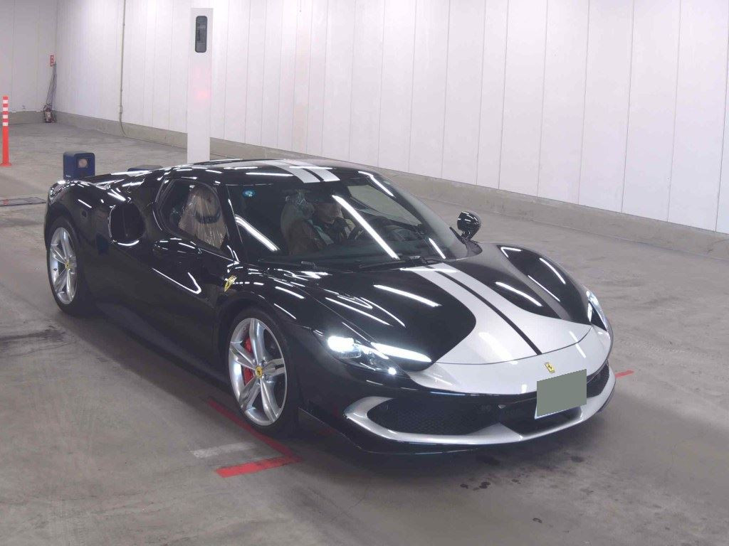Ferrari 296GTB 2023 z aukcji japońskiej
