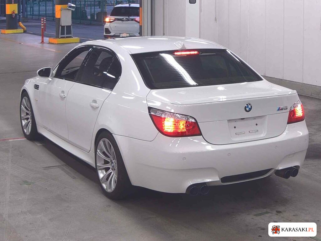 2007 BMW M5 4D 2