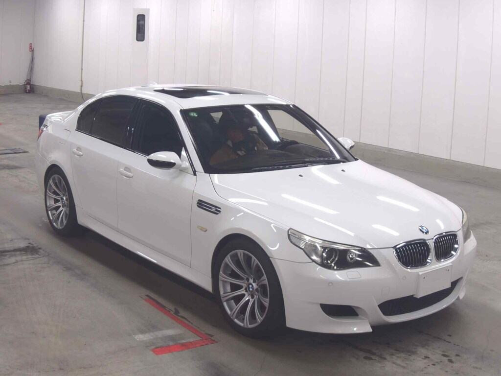 BMW M5 2007 z aukcji japońskiej