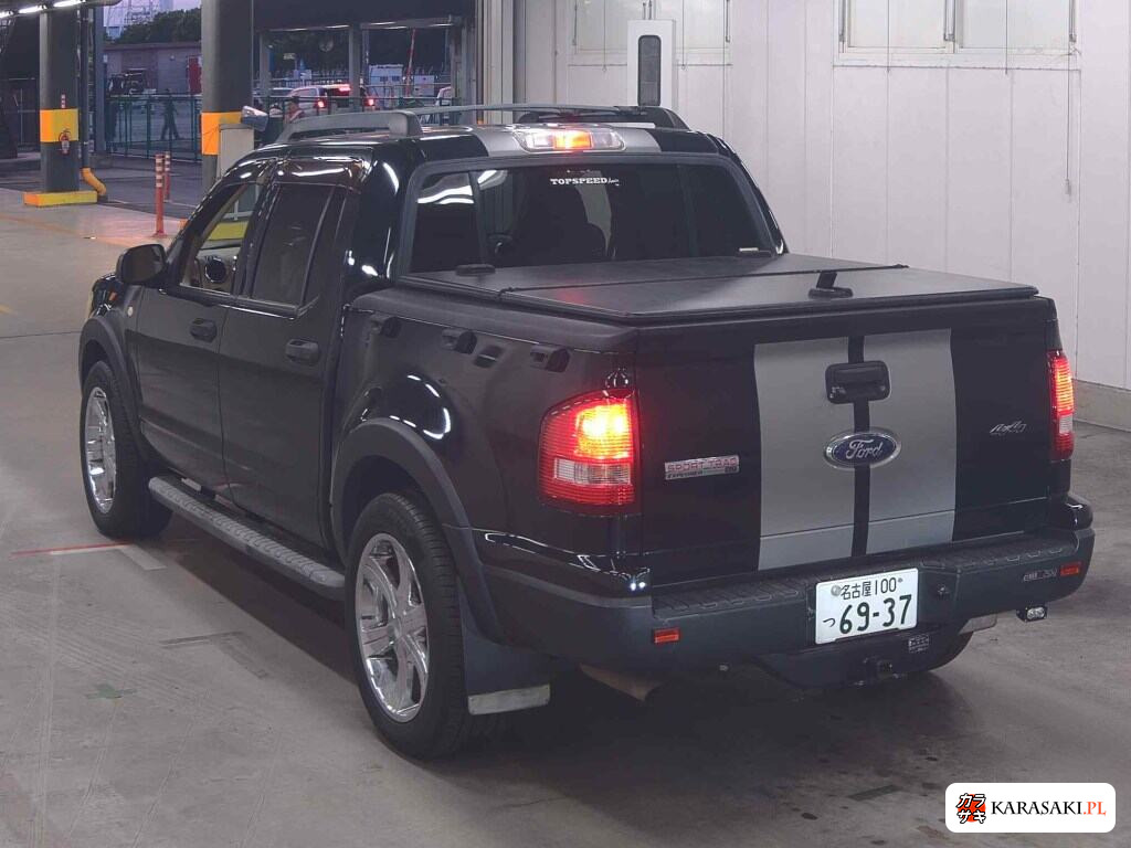 2010 Ford Explorer Sport Trac 4WD XLT 2