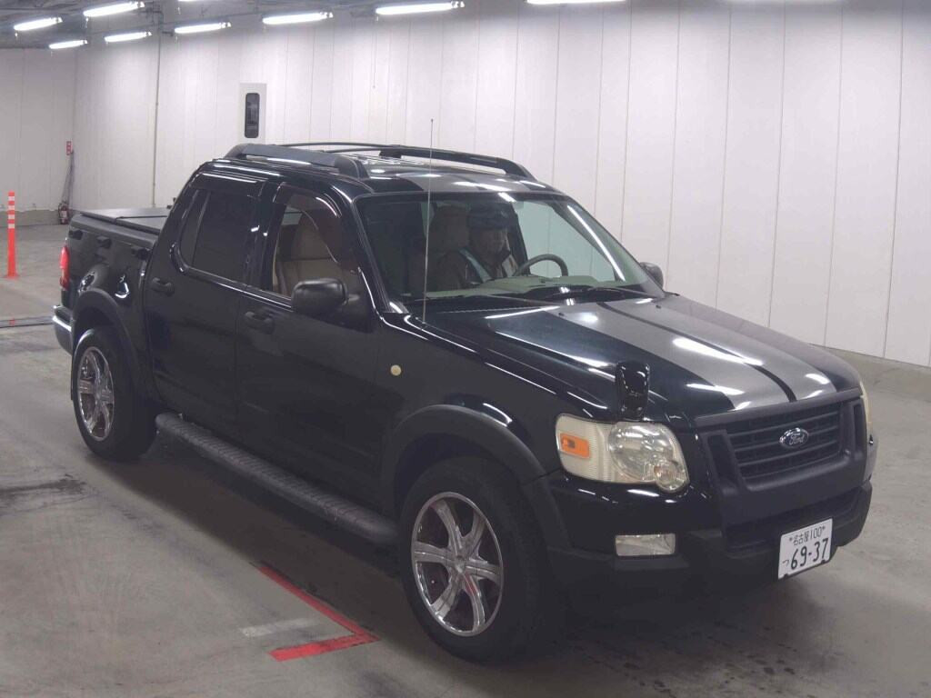 Ford Explorer Sport Trac 2010 z aukcji japońskiej