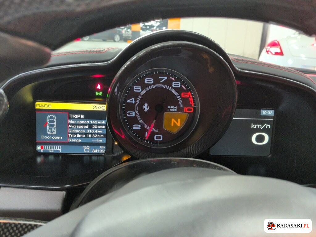 2014 Ferrari 458 Spider Base Grade 6