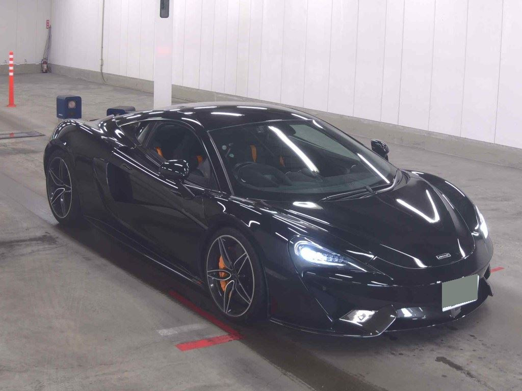 McLaren 570S 2017 z aukcji japońskiej