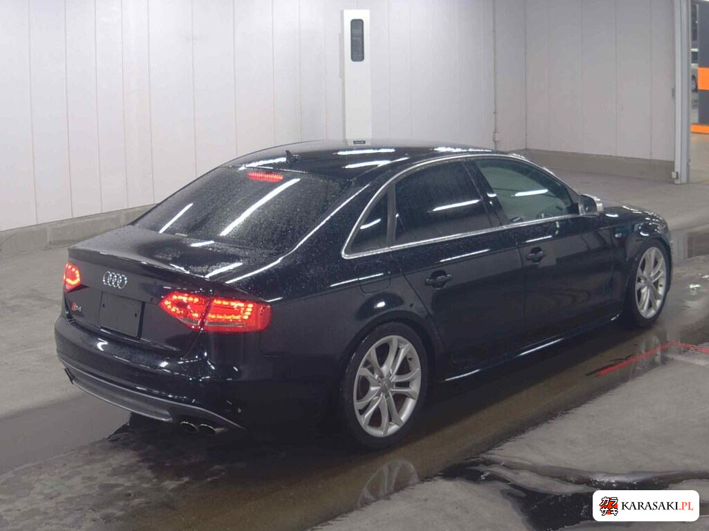 2010 Audi S4 4WD Base Grade 4