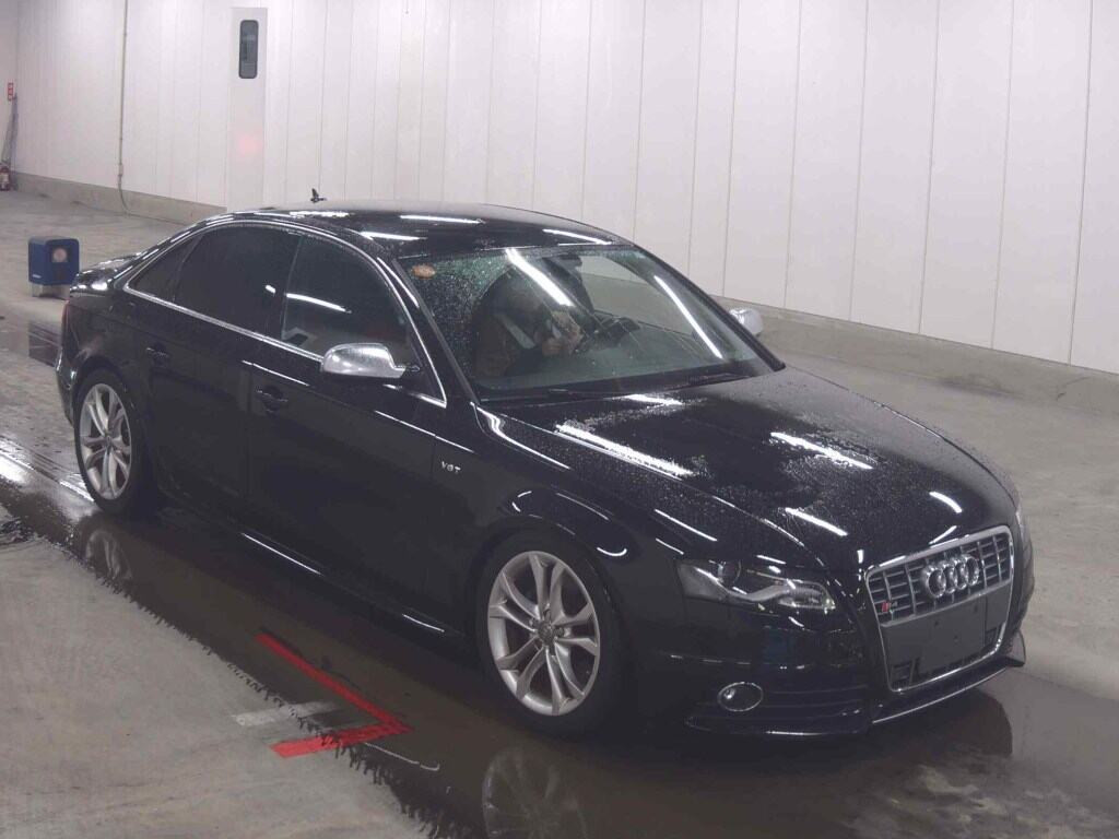 Audi S4 2010 z aukcji japońskiej