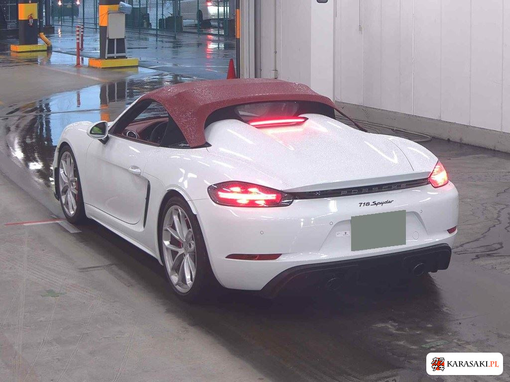 2021 Porsche 718 Spyder 2