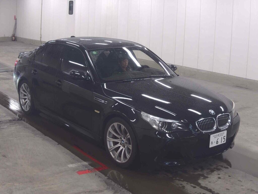 BMW M5 2007 z aukcji japońskiej