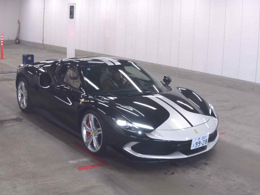 Ferrari 296GTB 2023 z aukcji japońskiej
